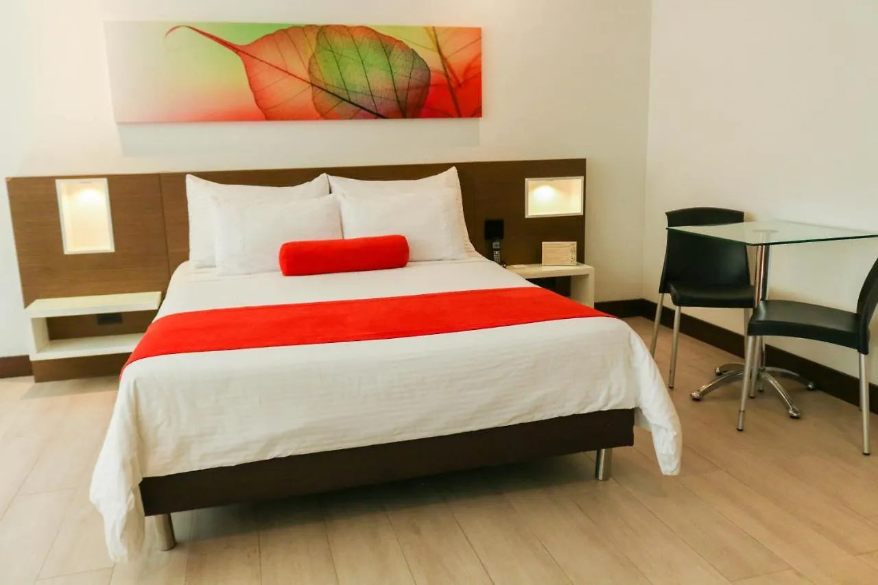 ***  Hotel Loyds Medellin Colombia