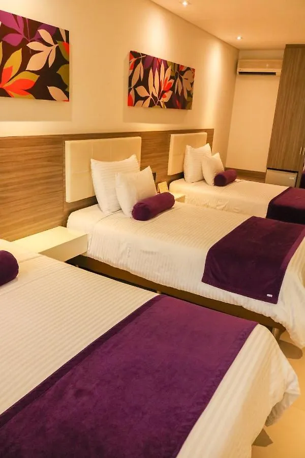 Hotel Loyds Μεντεγίν