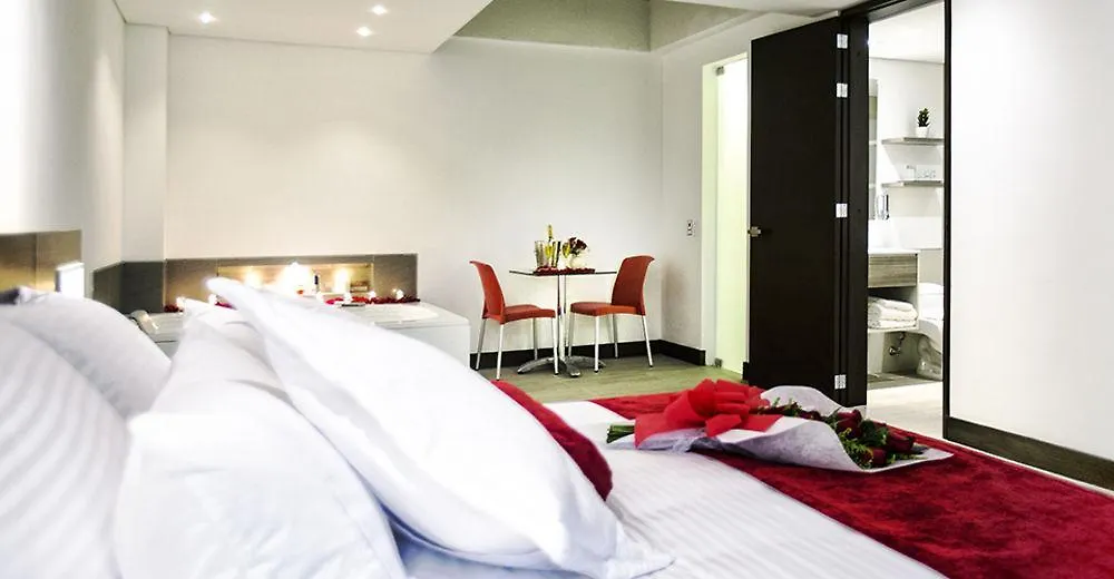 Hotel Loyds Μεντεγίν