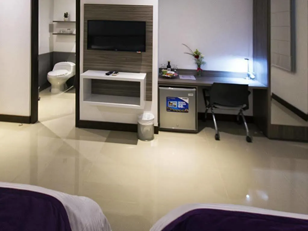 Hotel Loyds Μεντεγίν
