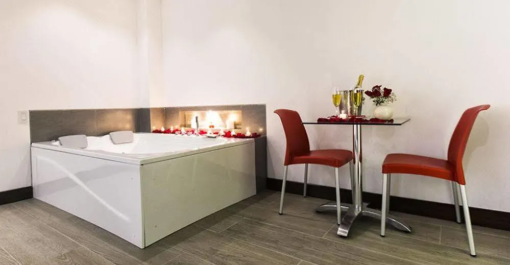 Hotel Loyds Μεντεγίν